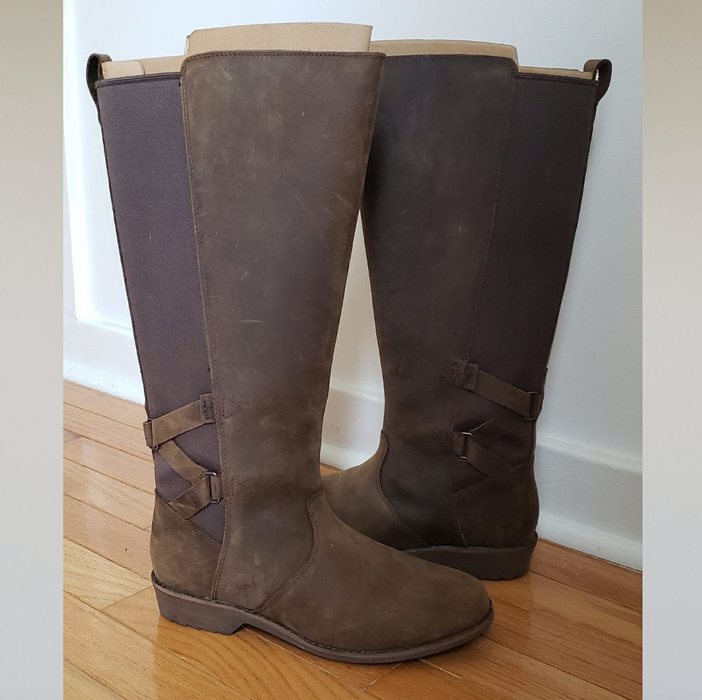Teva Womens Ellery Boots Brown Knee High Zipper Tall Waterproof like new